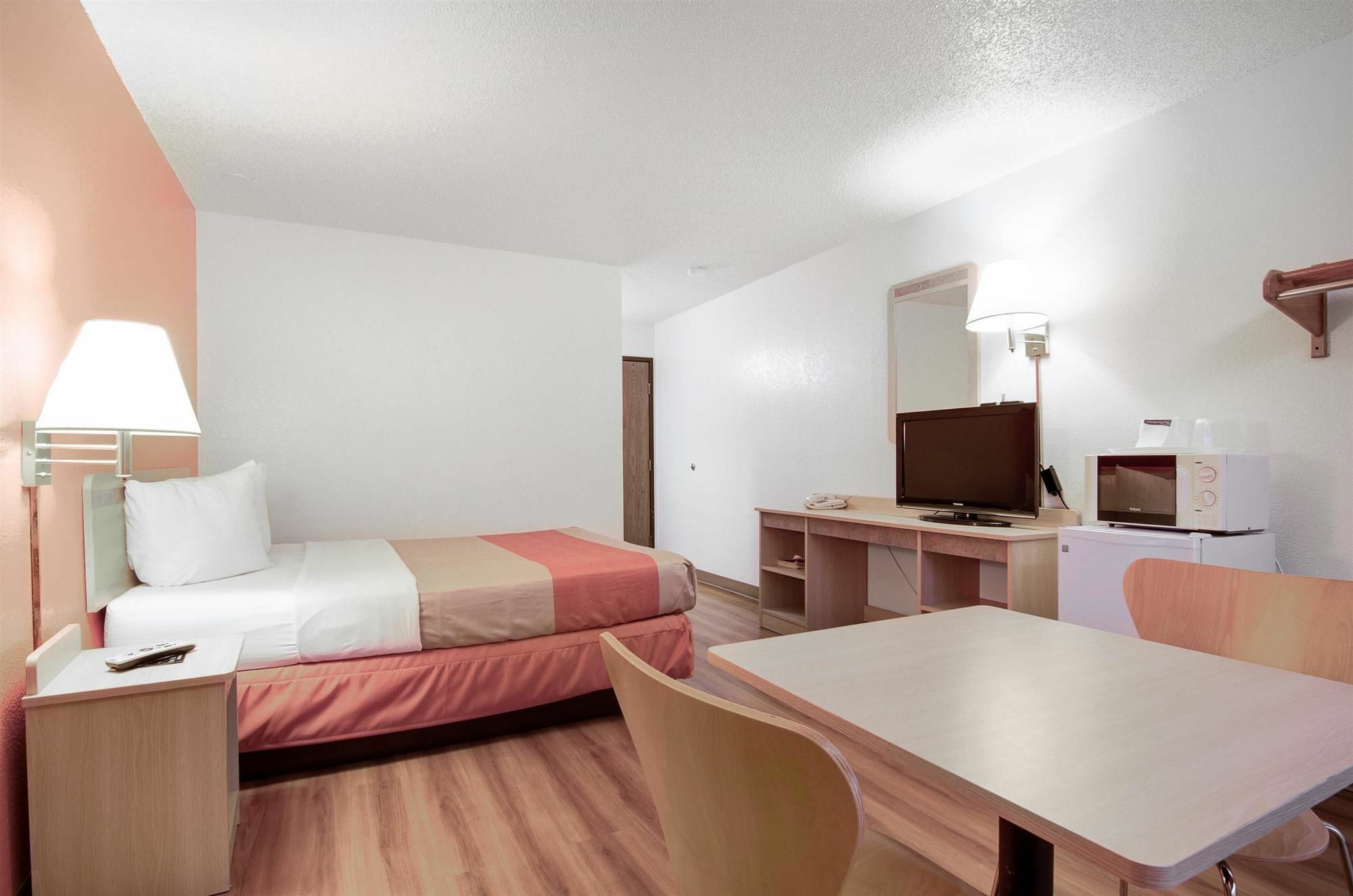 Motel 6-Colby, Ks Kültér fotó